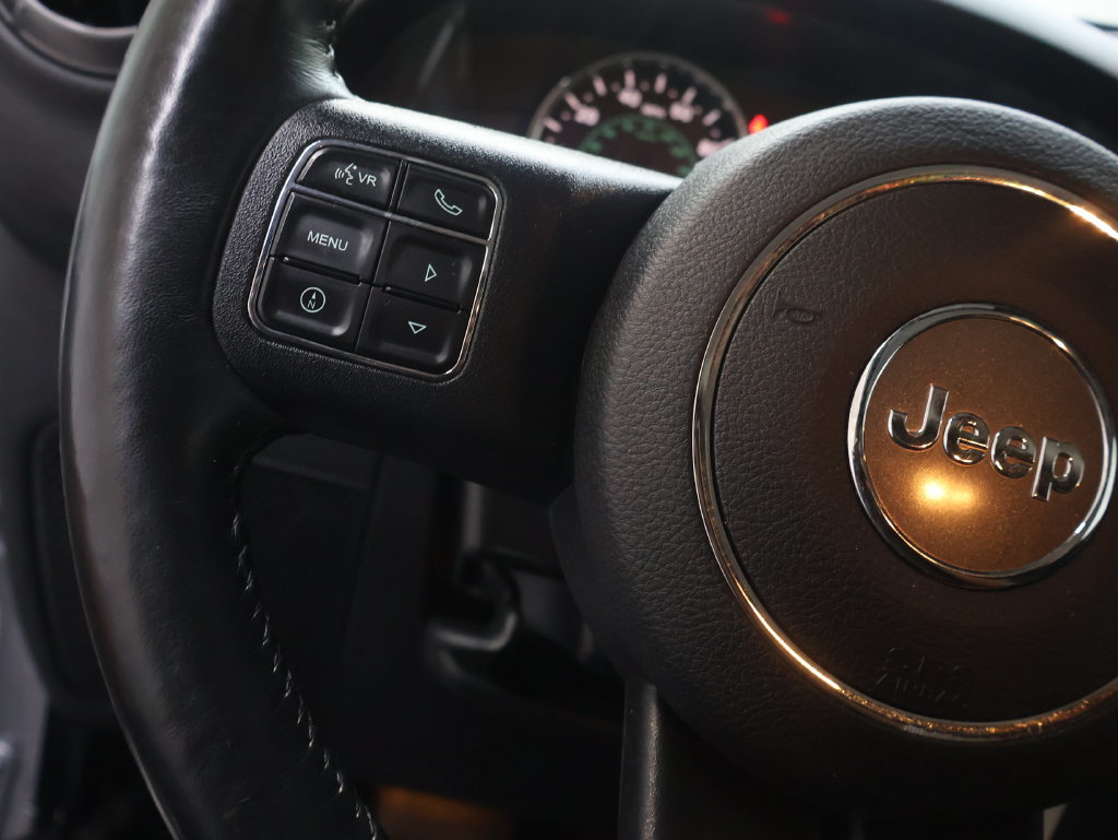 Used 2018 Jeep Wrangler Unlimited Sport S AWD/4WD image 19