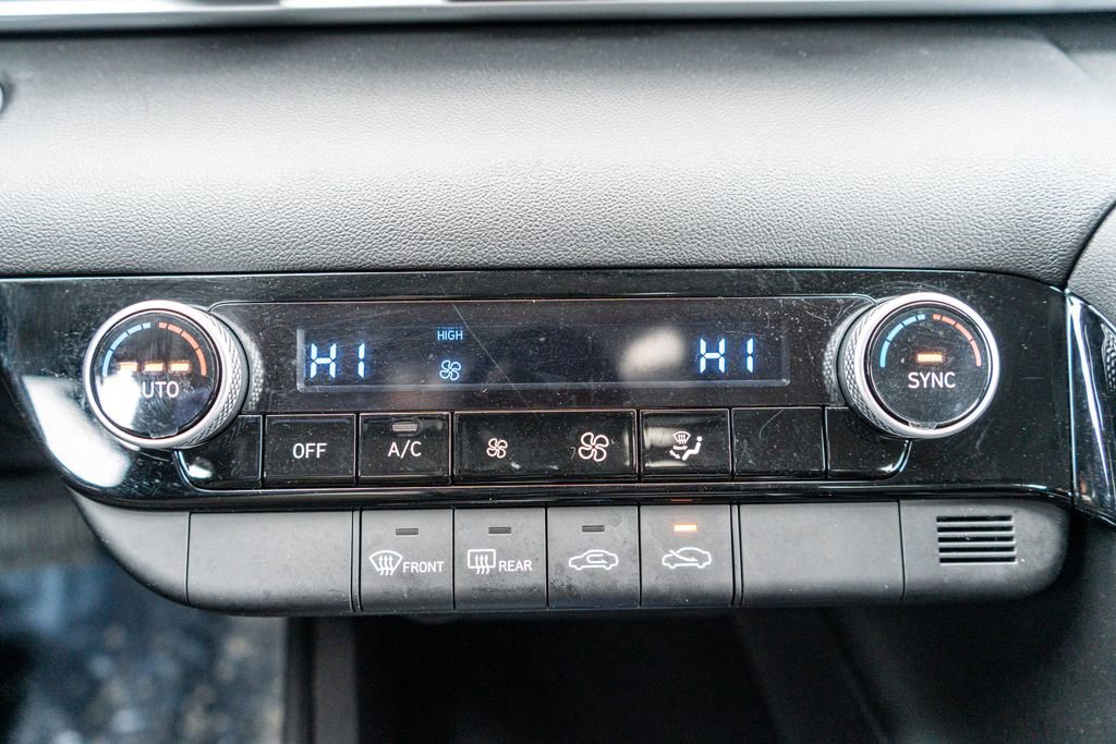 Certified 2025 Hyundai Elantra Blue image 33