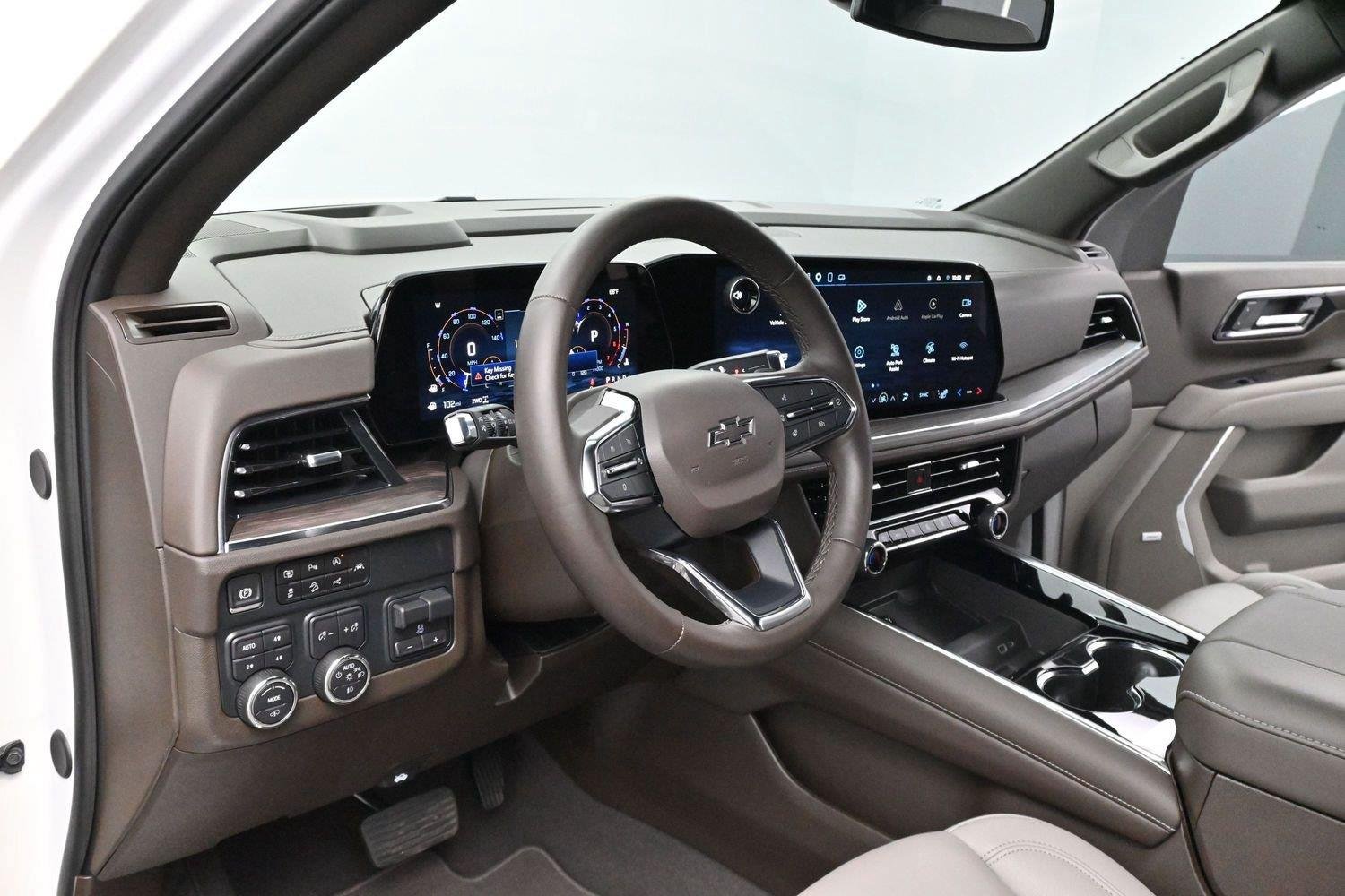 Used 2025 Chevrolet Tahoe Z71 w/ Z71 Off-Road Package AWD/4WD image 13