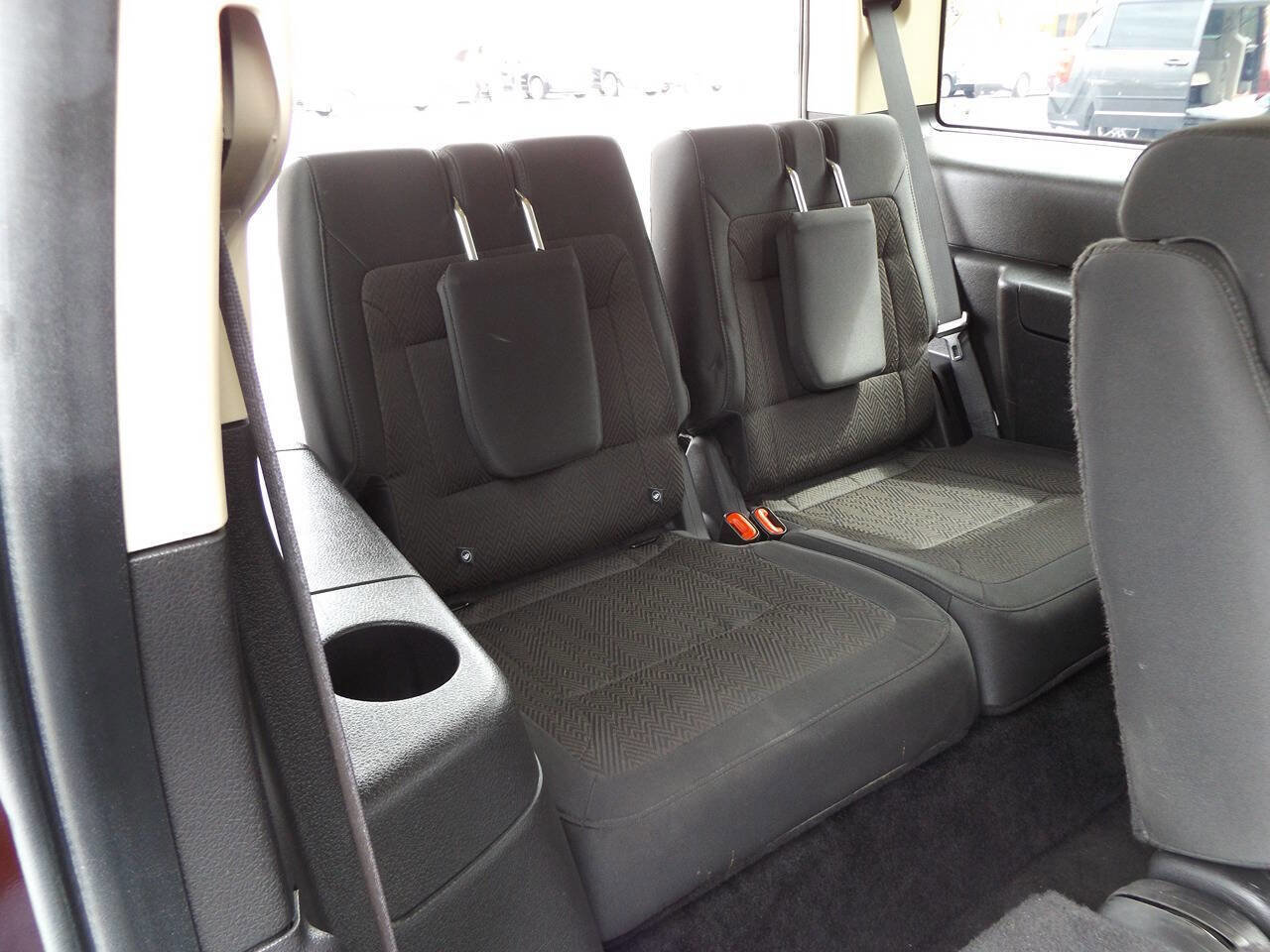 Used 2018 Ford Flex SEL image 25