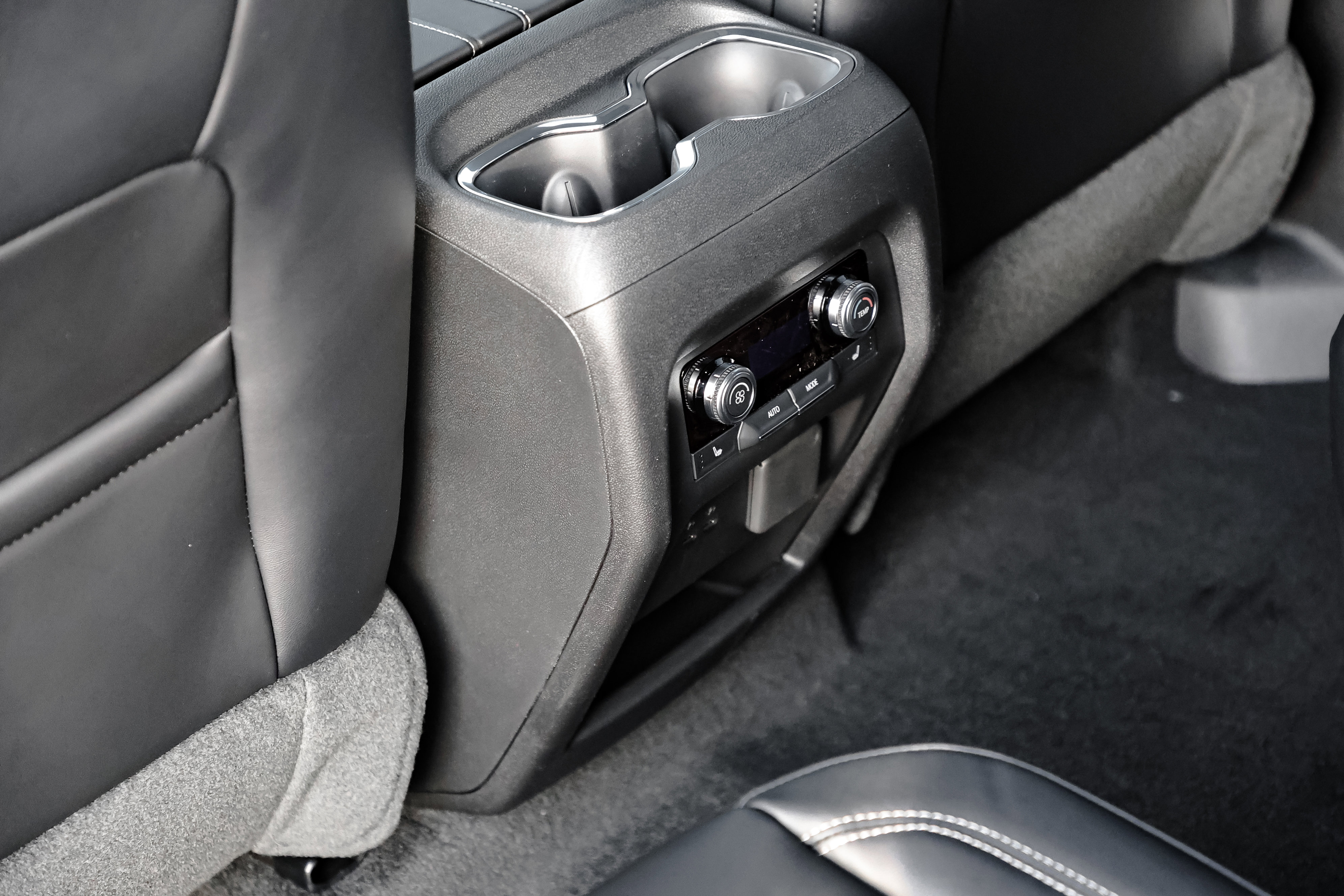 New 2026 GMC Acadia Elevation w/ Elevation Premium Package image 24