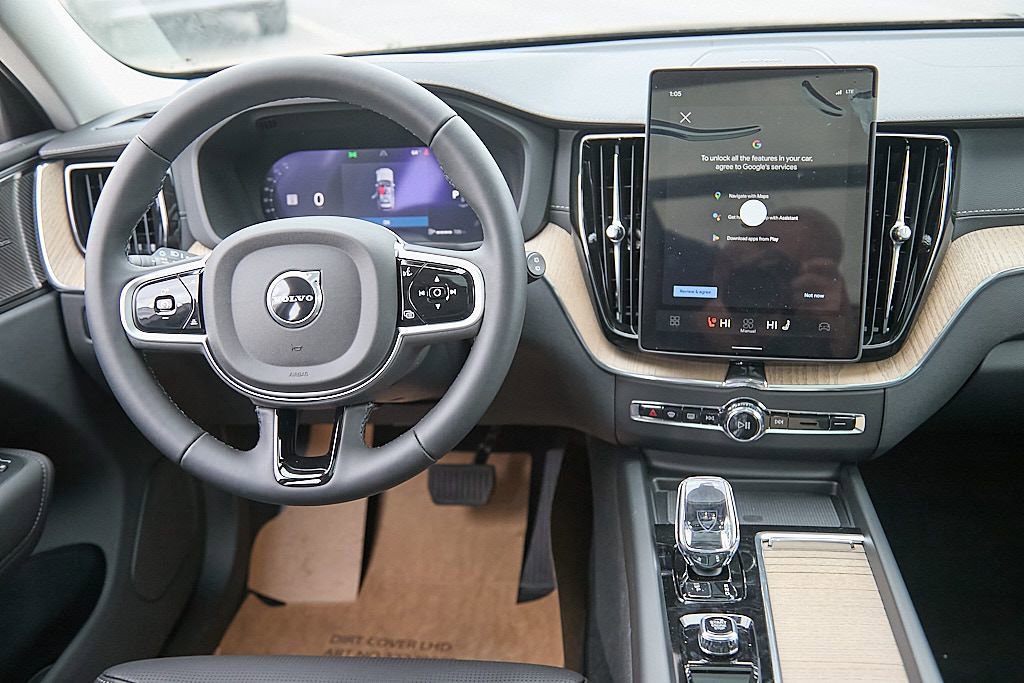 New 2026 Volvo XC60 B5 Ultra w/ Protection Package Premier image 22