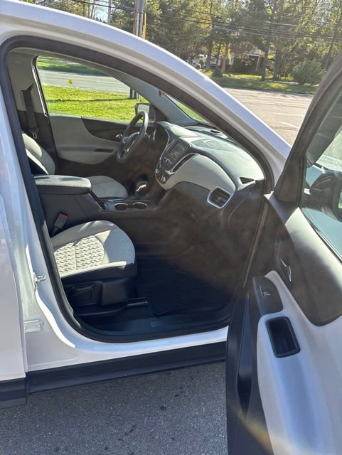 Used 2023 Chevrolet Equinox LS w/ LS Convenience Package AWD/4WD image 18