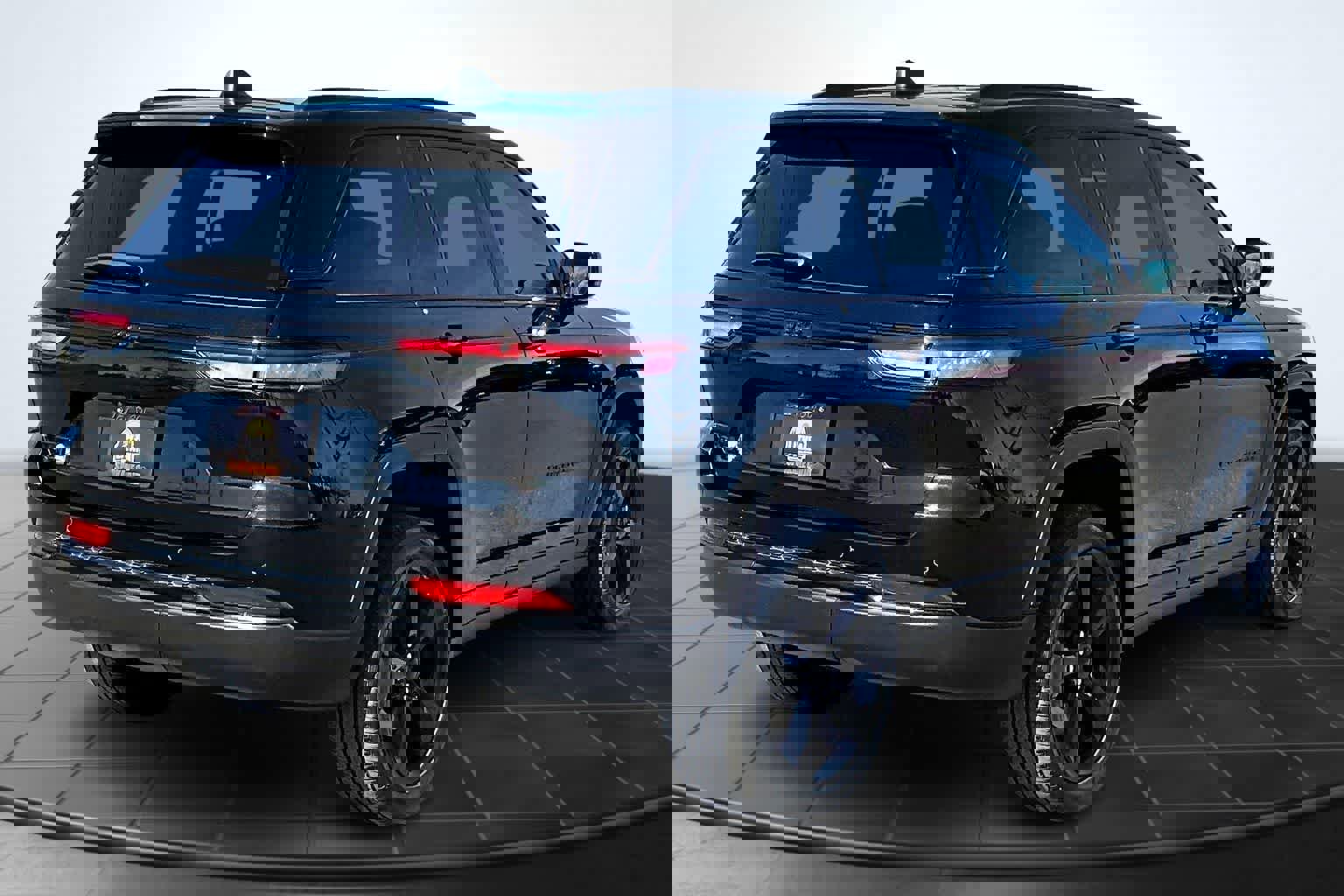 Used 2024 Jeep Grand Cherokee Altitude image 23