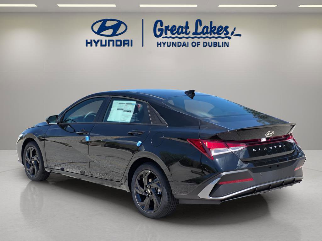 New 2026 Hyundai Elantra Sport FWD image 3