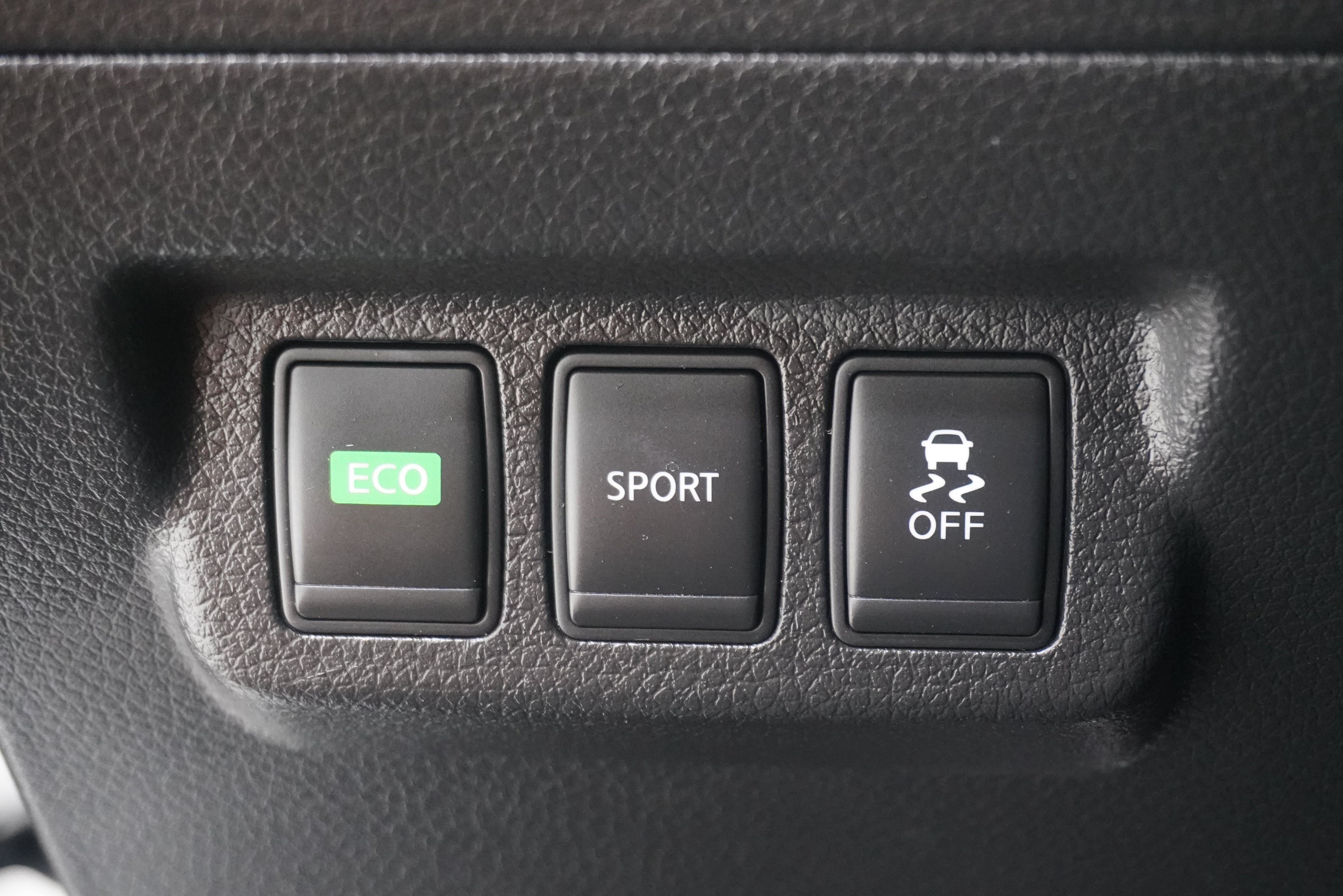 Used 2014 Nissan Sentra SR w/ SR Driver Package FWD image 20