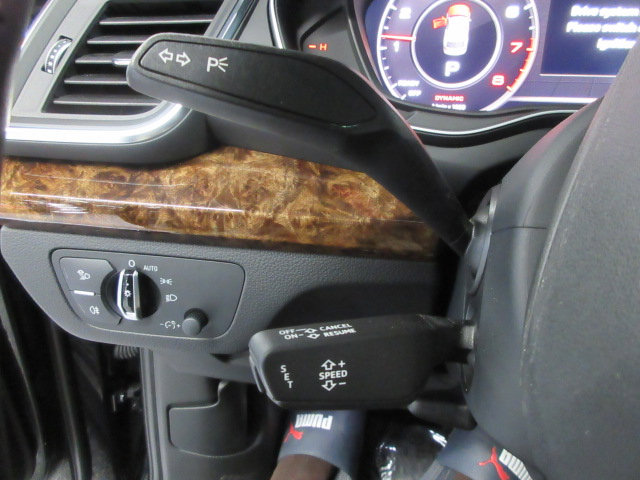 Used 2018 Audi Q5 2.0T Premium image 24
