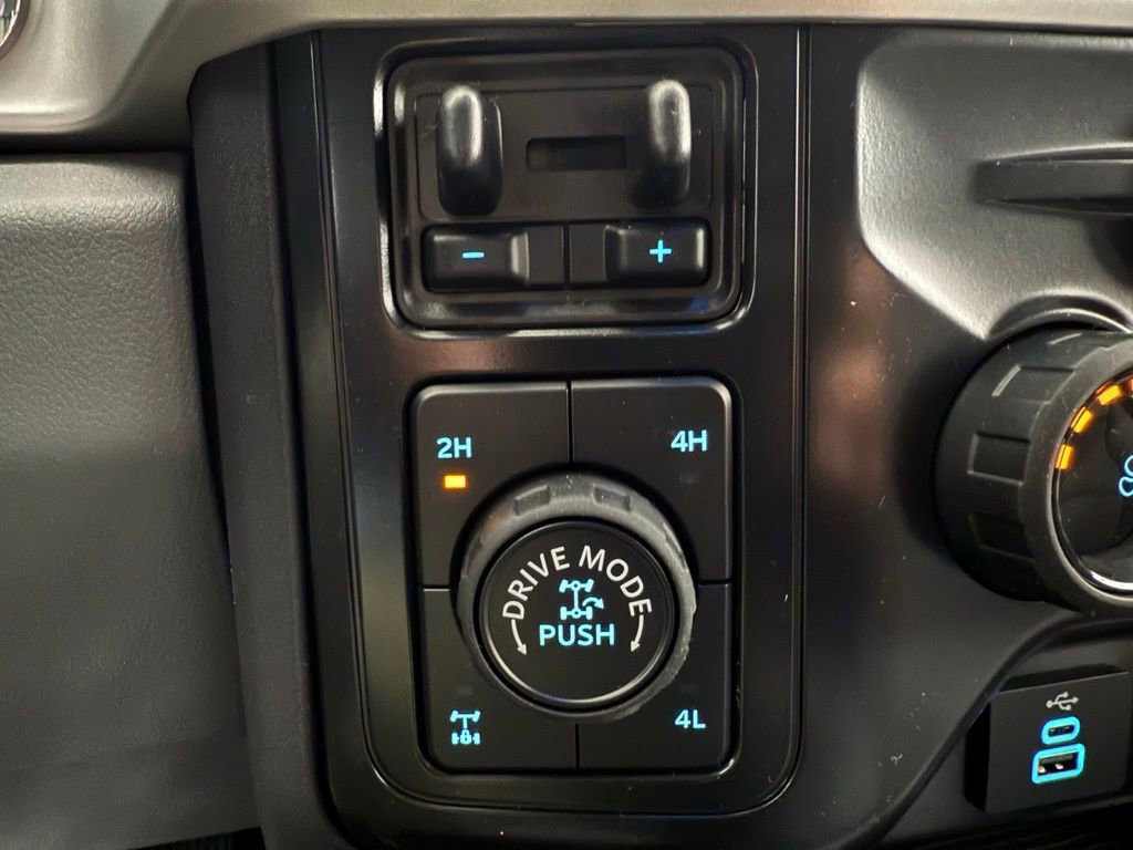 New 2026 Ford F350 XLT w/ XLT Premium Package image 40