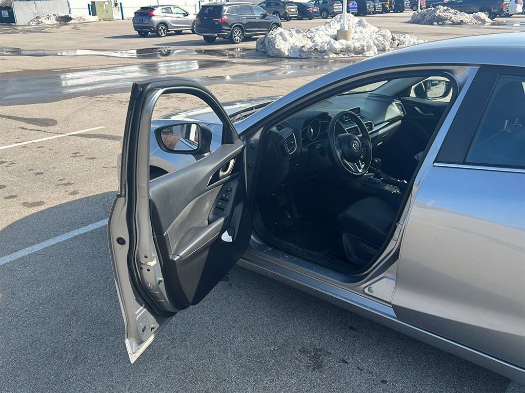 Used 2014 MAZDA MAZDA3 i Touring image 3