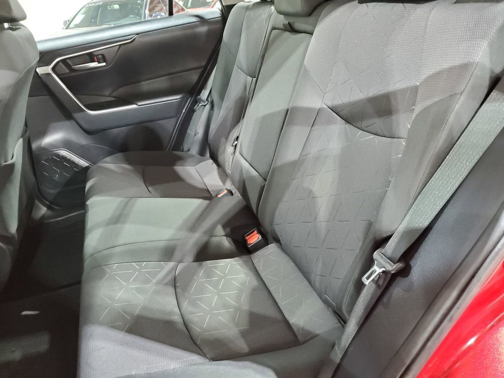 Used 2022 Toyota RAV4 XLE FWD image 28