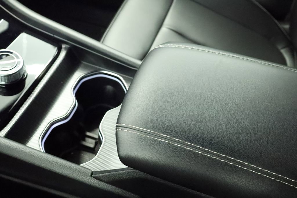 Used 2025 Jeep Grand Cherokee Limited w/ Trailer Tow Package image 44