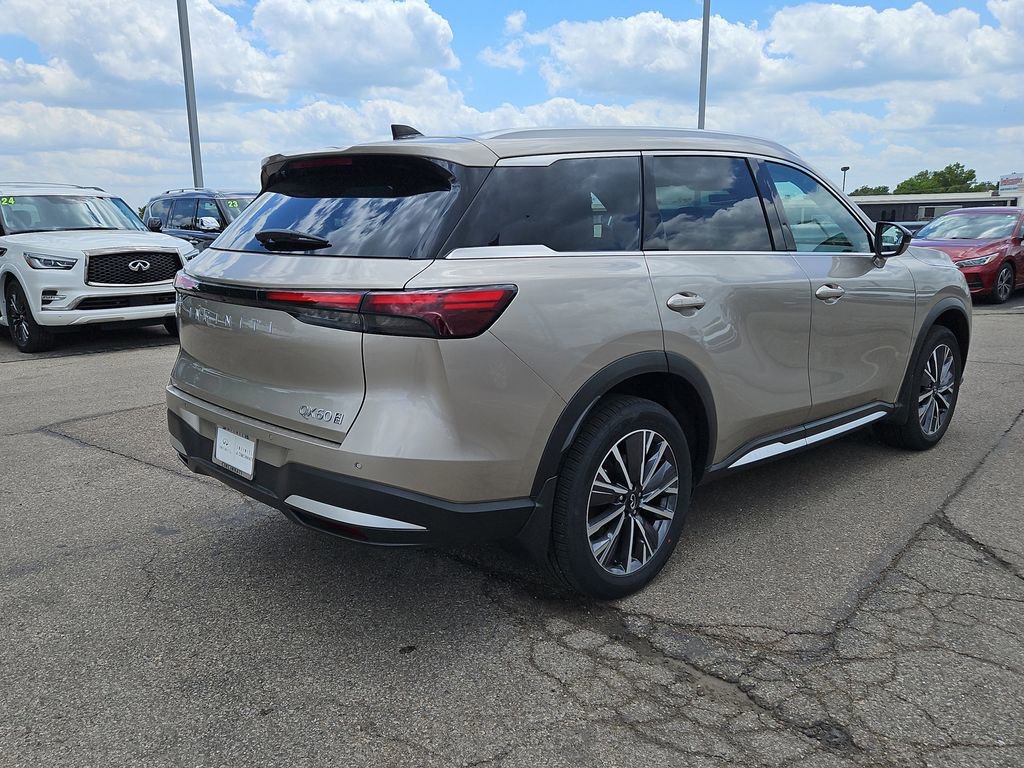 Certified 2026 INFINITI QX60 Luxe w/ Cargo Package AWD/4WD image 5