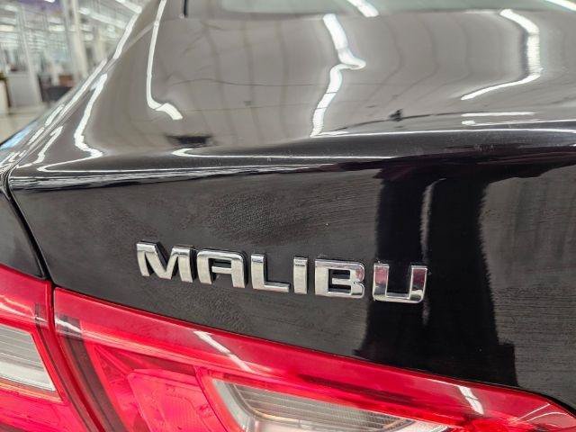 Used 2017 Chevrolet Malibu Hybrid w/ Leather Package FWD image 40
