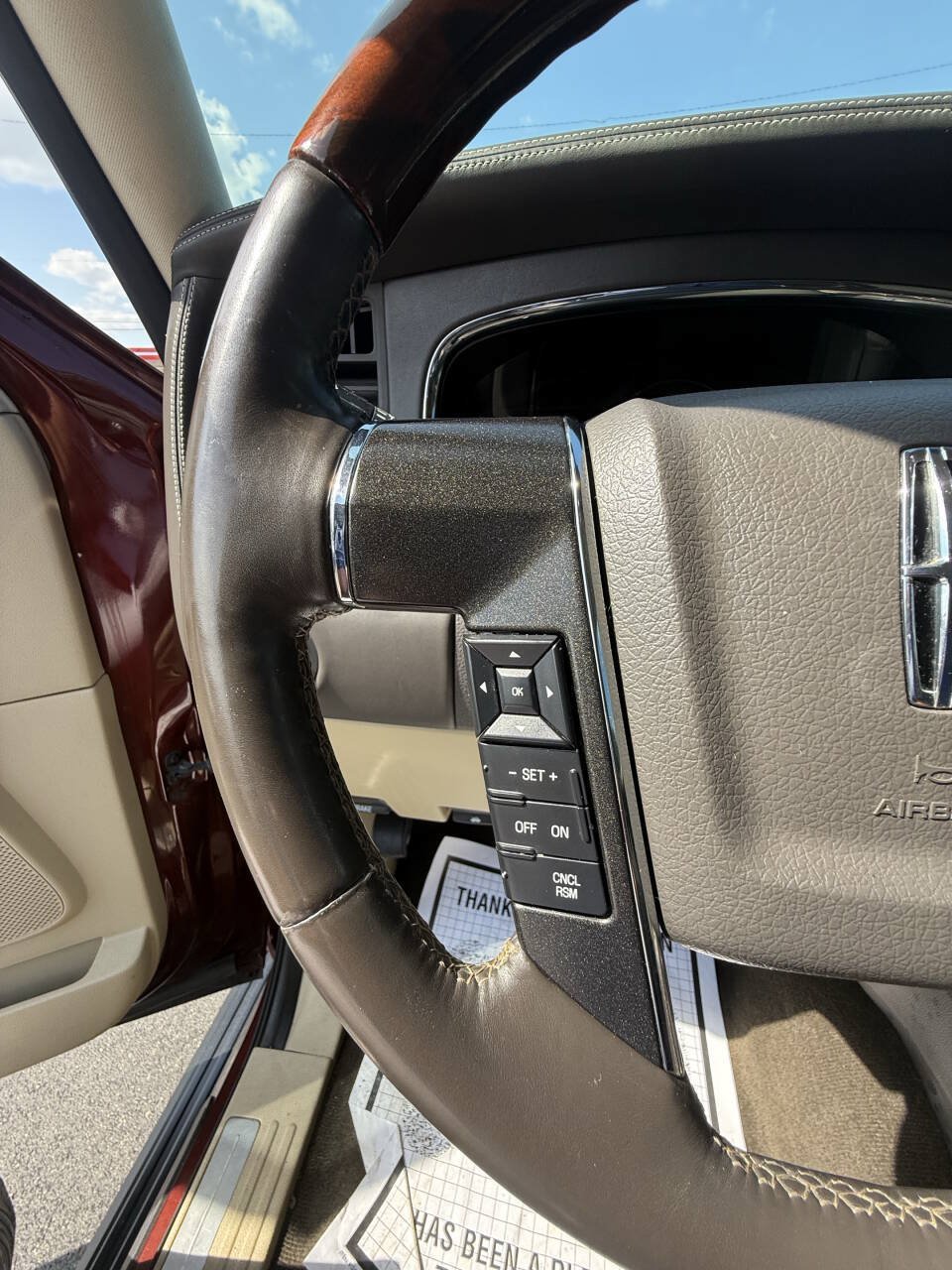 Used 2016 Lincoln Navigator Reserve AWD/4WD image 14