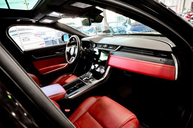 Used 2024 Jaguar XF R-Dynamic SE image 26