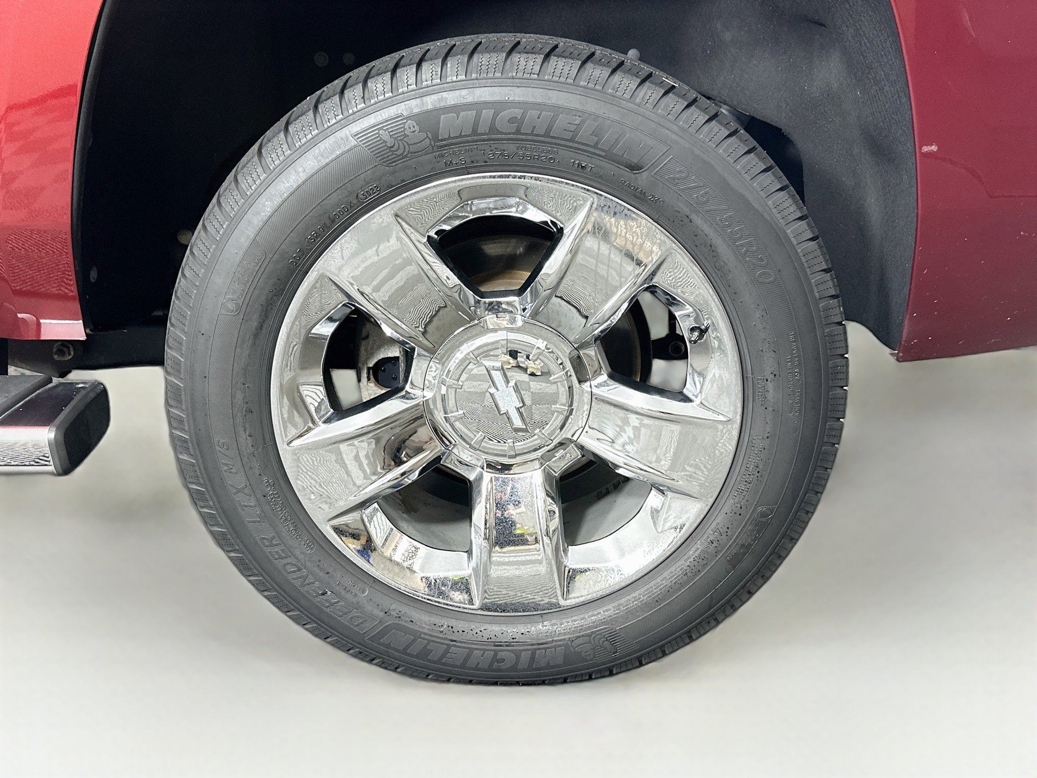 Used 2019 Chevrolet Tahoe LT w/ LT Signature Package AWD/4WD image 11