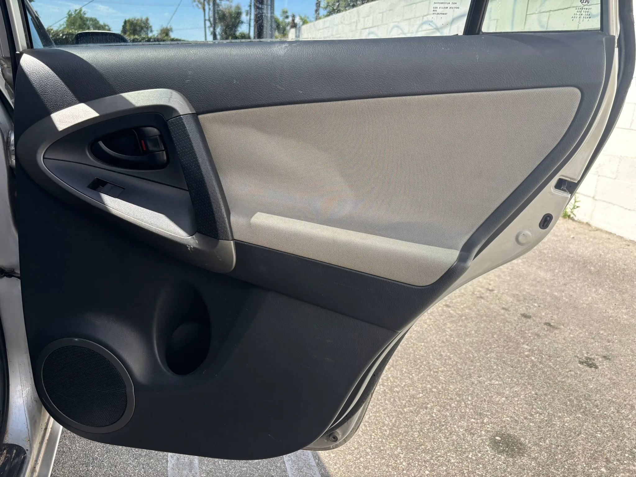 Used 2011 Toyota RAV4 4WD w/ Base L4 Extra Value Pkg image 50