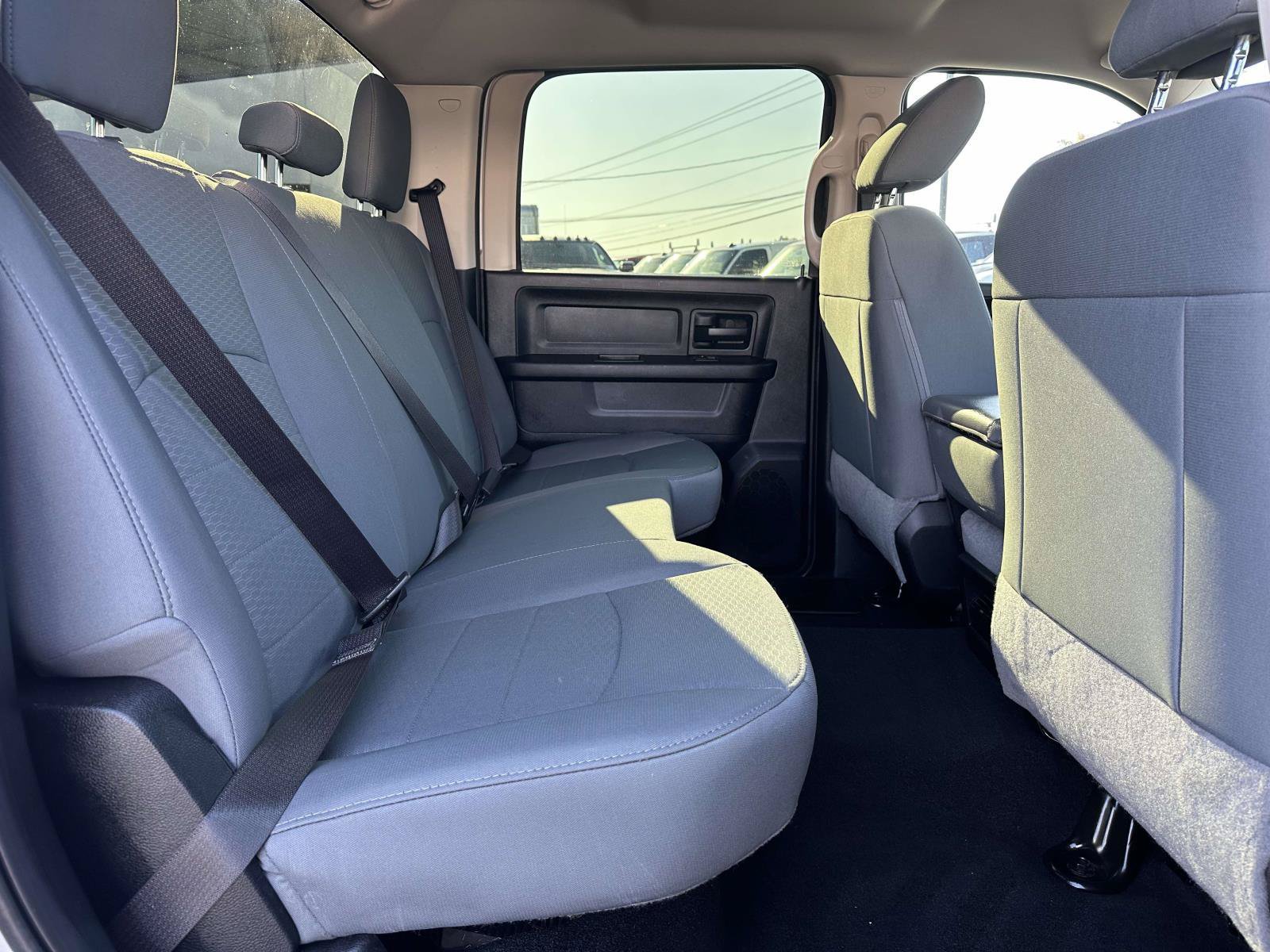 Used 2018 RAM 1500 Express w/ Express Value Package AWD/4WD image 27