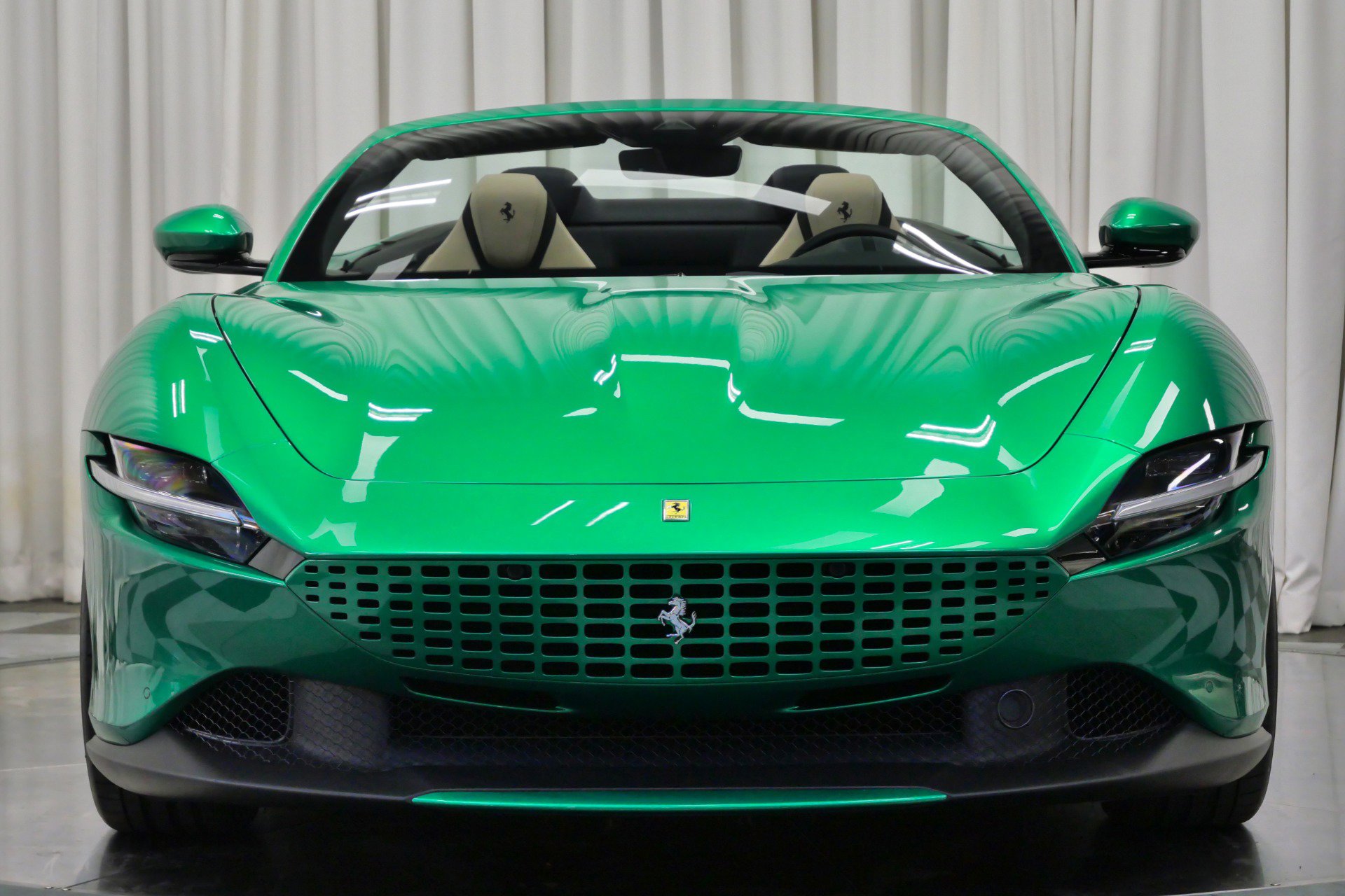 Used 2024 Ferrari Roma Spider image 3