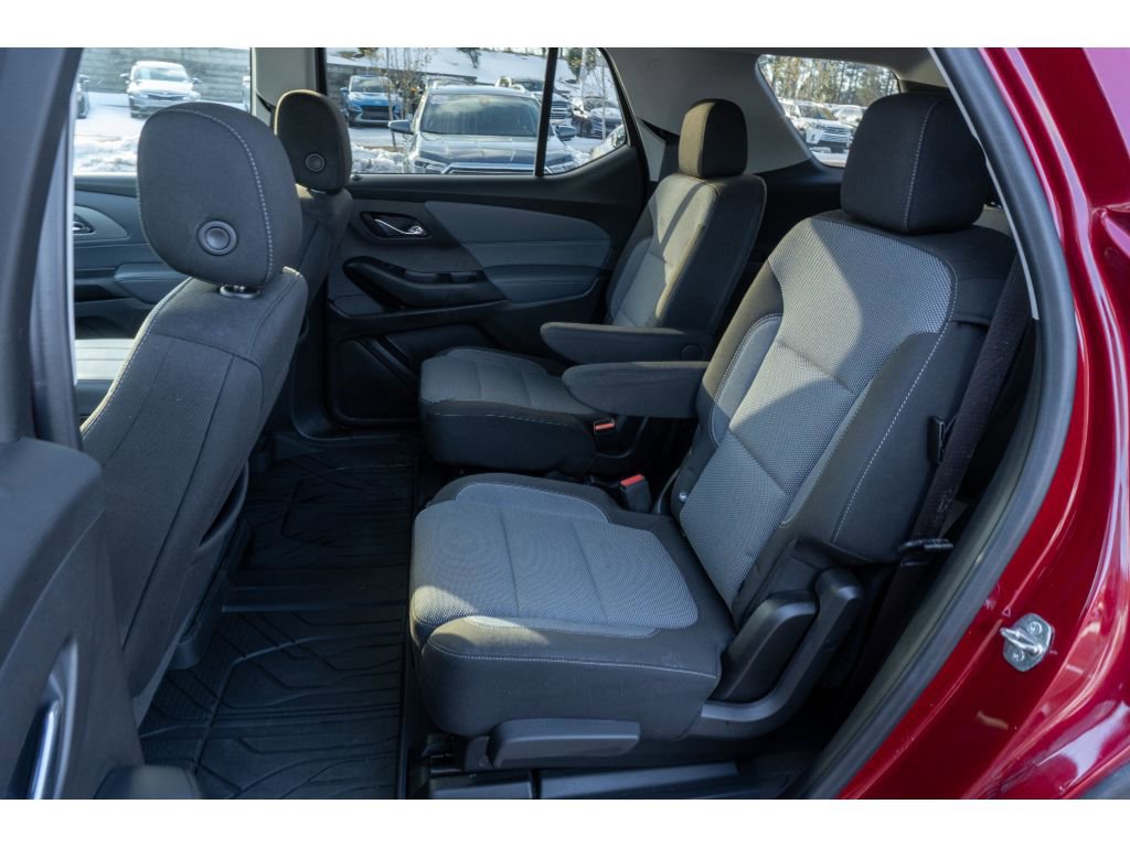 Used 2021 Chevrolet Traverse LT image 13