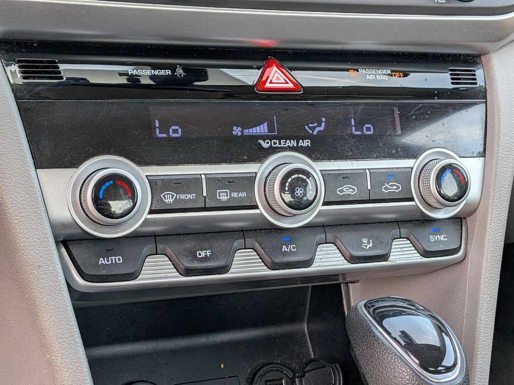 Used 2020 Hyundai Elantra SE w/ Convenience Package (C2) image 22