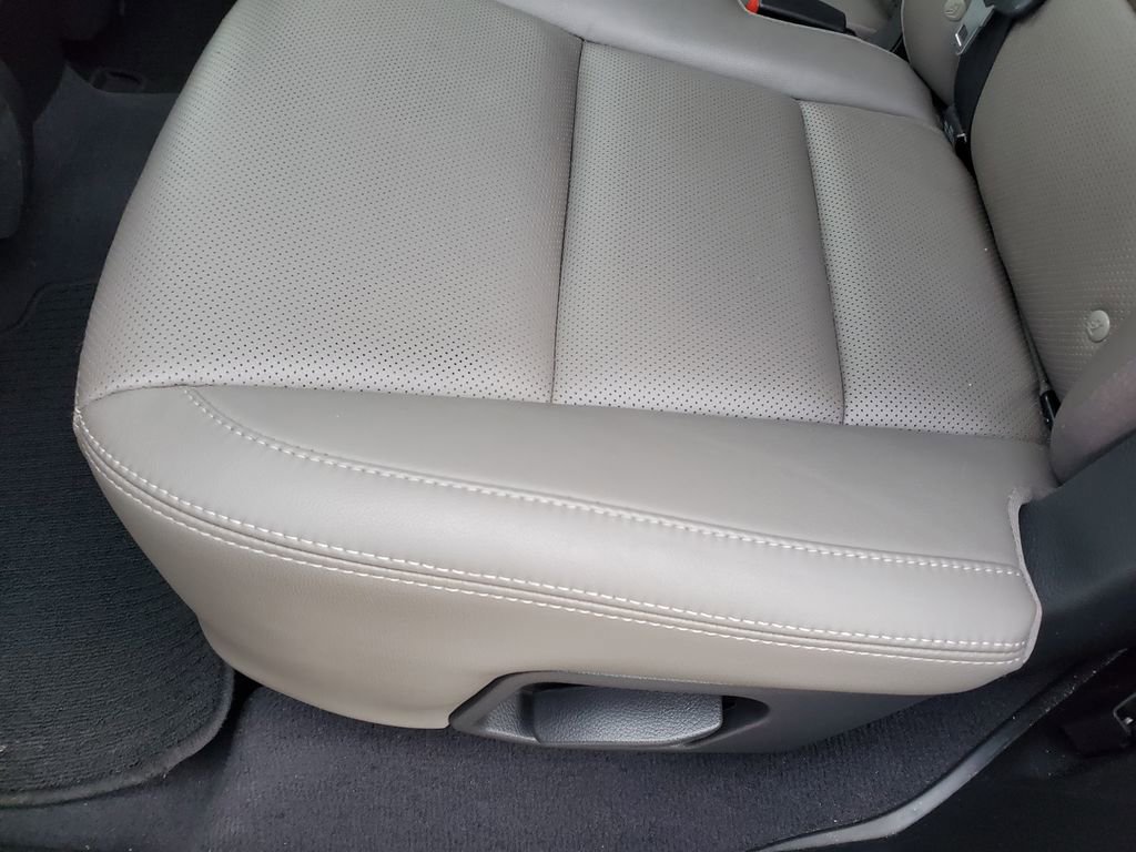 Used 2017 Hyundai Santa Fe SE w/ SE Ultimate Tech Package 03 image 11