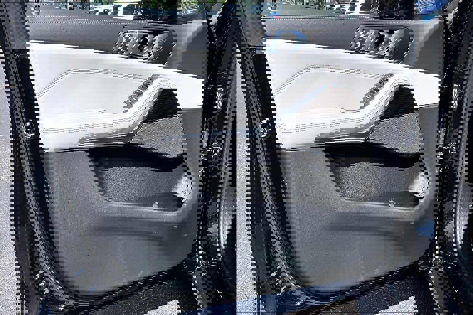 Certified 2024 BMW X5 xDrive50e w/ Executive Package image 22