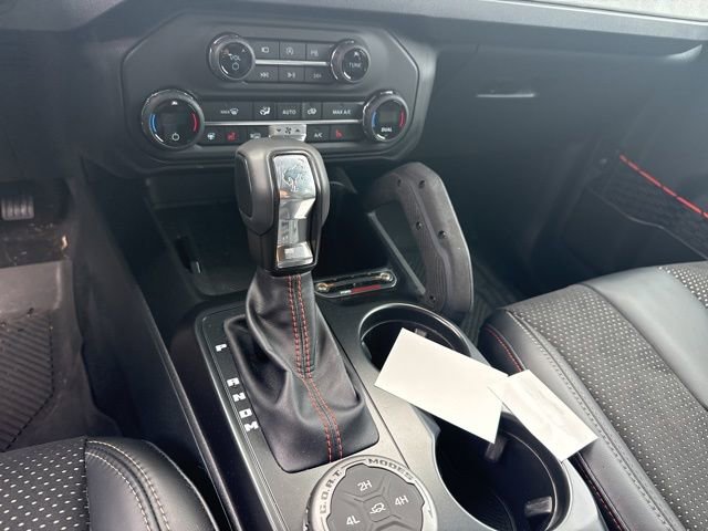 Used 2025 Ford Bronco Raptor AWD/4WD image 12