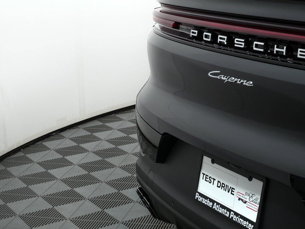 Certified 2026 Porsche Cayenne Coupe AWD/4WD image 38