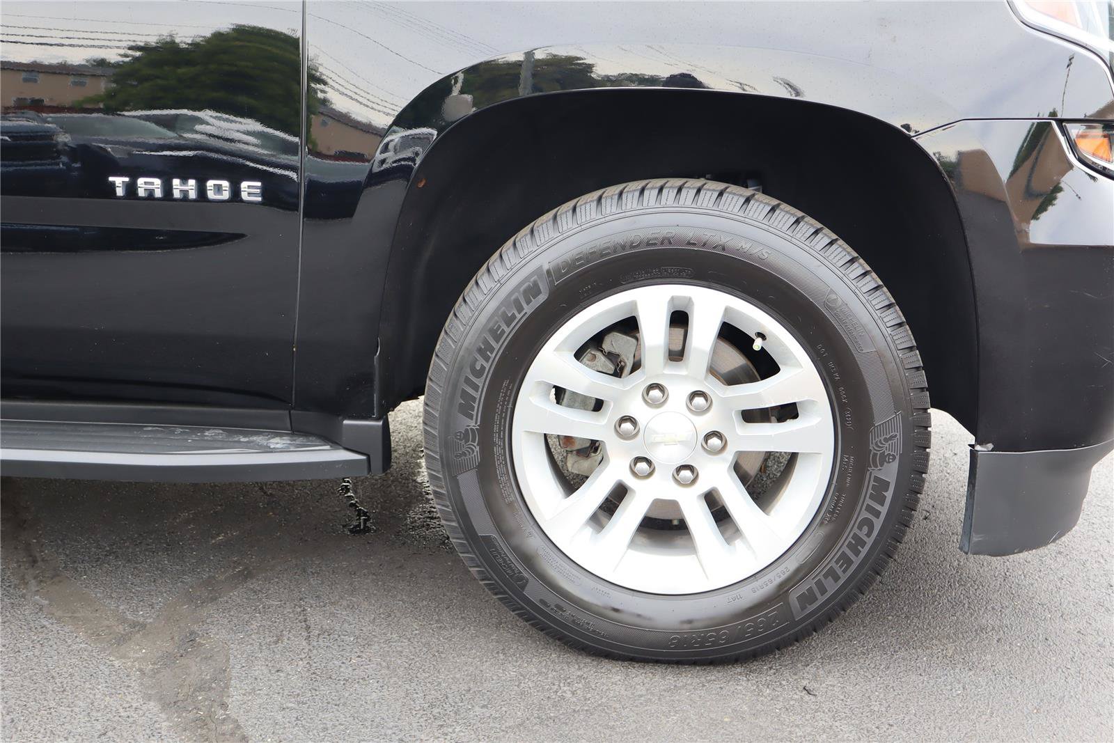 Used 2019 Chevrolet Tahoe LT w/ Max Trailering Package AWD/4WD image 11