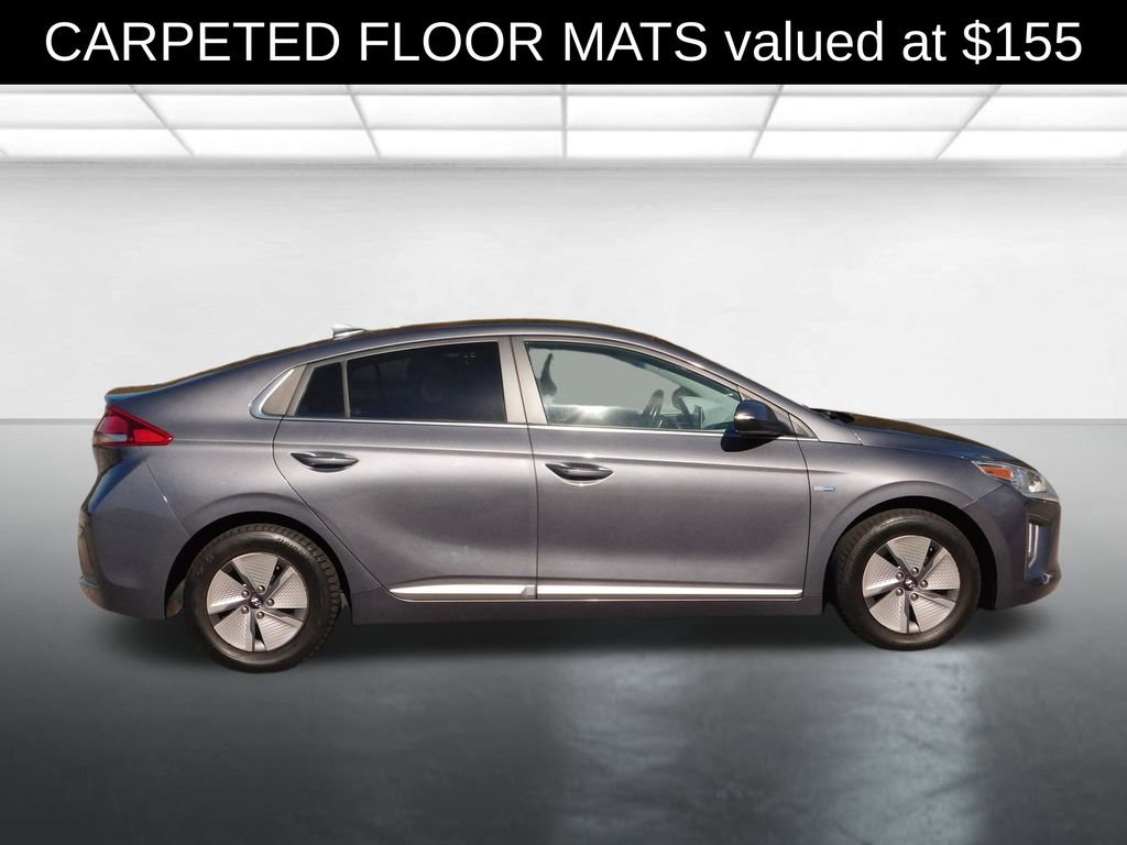 Used 2020 Hyundai Ioniq SE image 2