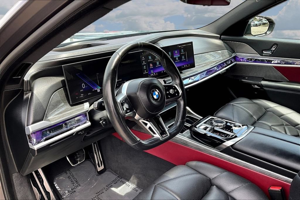 Used 2023 BMW 740i w/ Parking Assistance Package RWD image 17