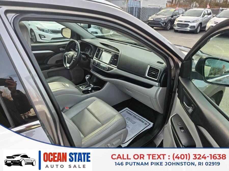 Used 2018 Toyota Highlander XLE image 13