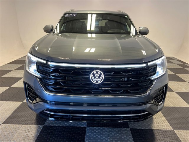 Certified 2025 Volkswagen Atlas Cross Sport SEL Premium R-Line image 2