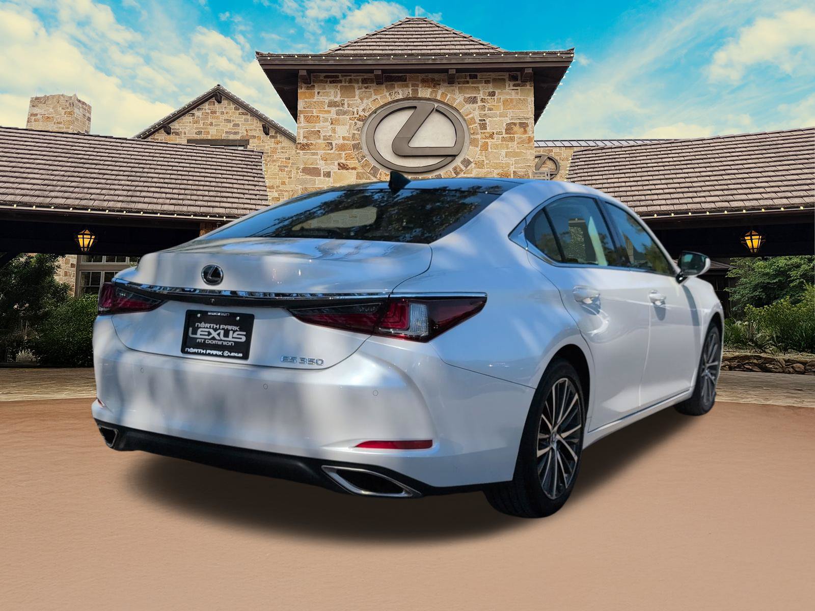 Certified 2024 Lexus ES 350 w/ Premium Package FWD image 2