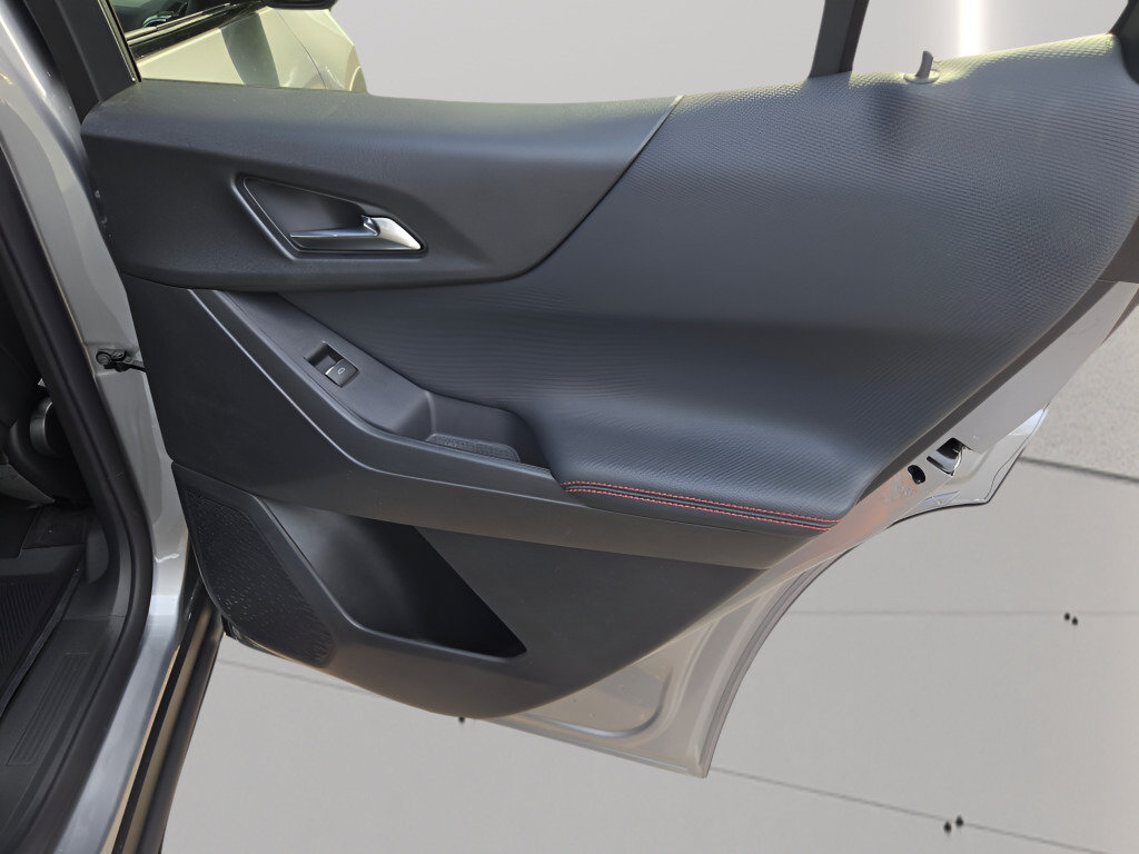 Certified 2023 Chevrolet TrailBlazer ACTIV w/ Sun and Liftgate Package FWD image 10