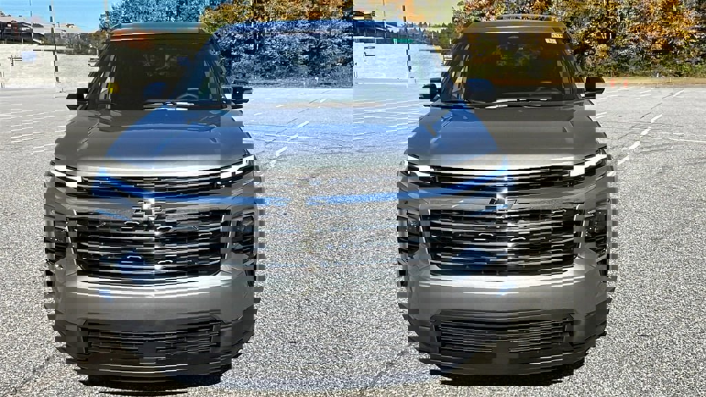 New 2026 Chevrolet Traverse LT w/ Driver Confidence Package image 2