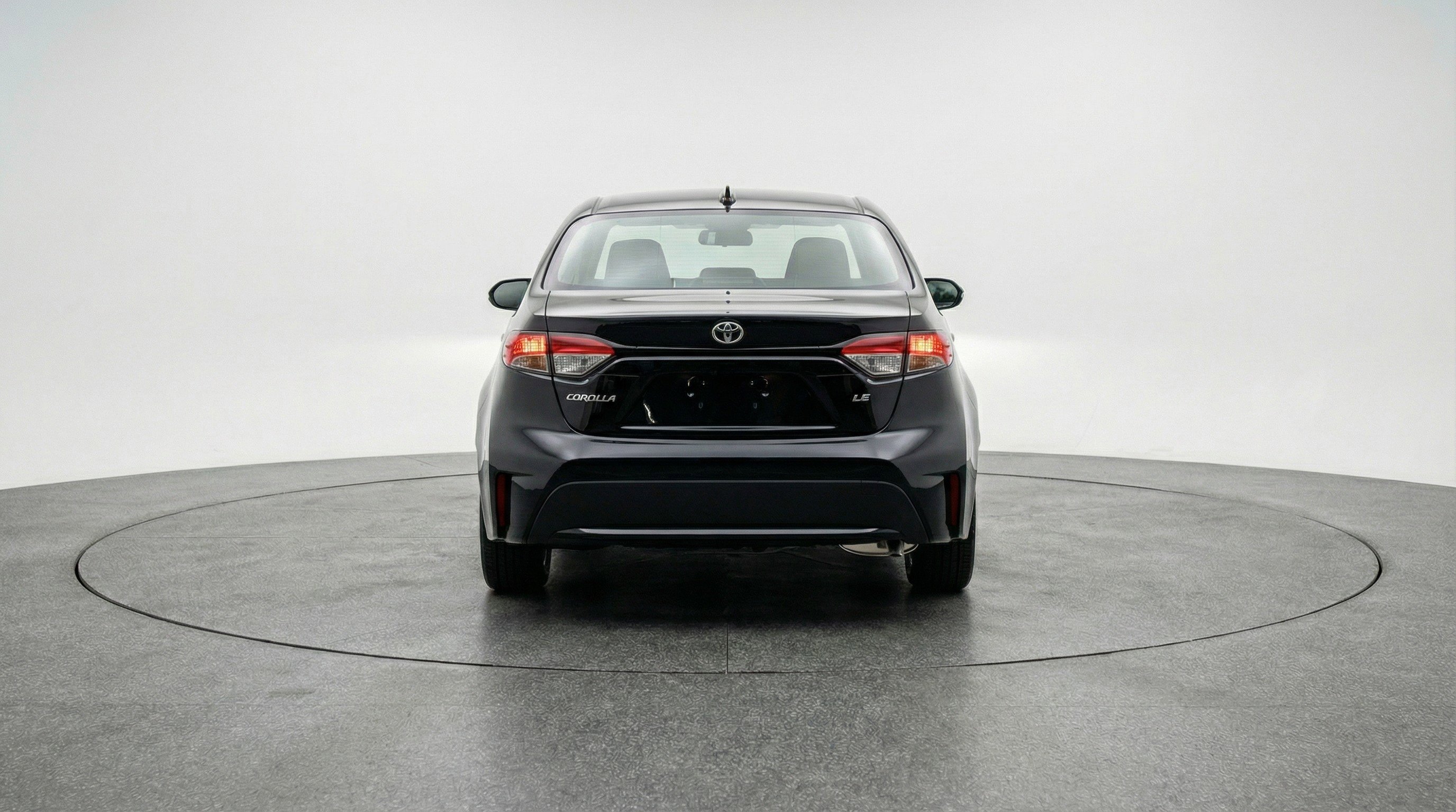 Used 2025 Toyota Corolla LE FWD image 7