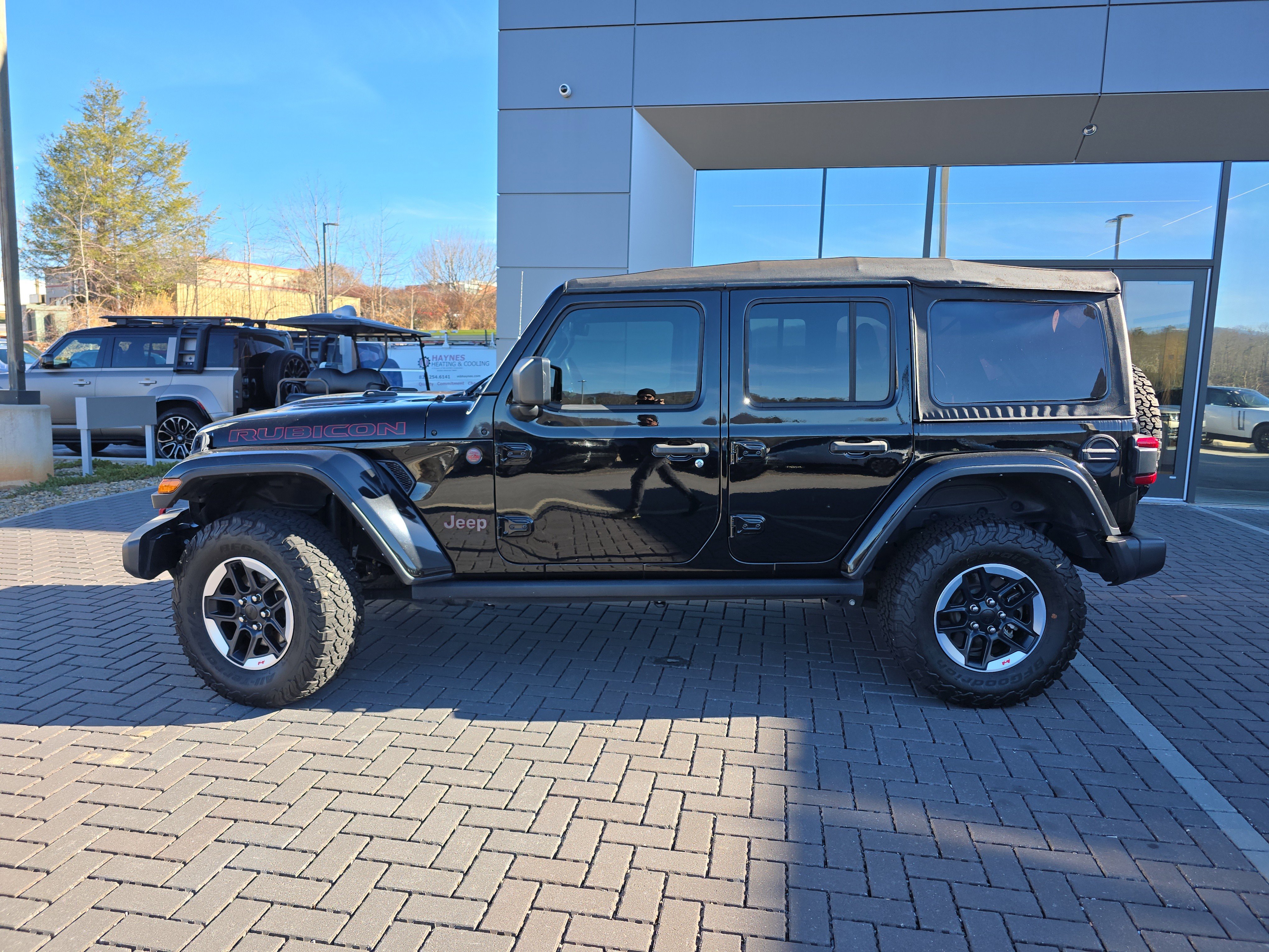 Used 2022 Jeep Wrangler Unlimited Rubicon w/ LED Lighting Group image 8