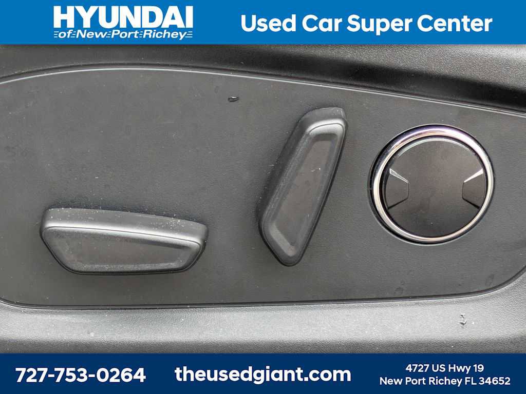 Used 2021 Ford Explorer Limited w/ Equipment Group 301A image 25