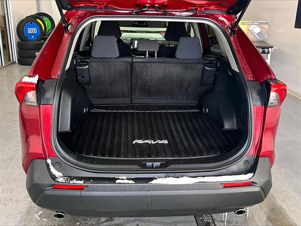 Used 2020 Toyota RAV4 LE w/ All Weather Liner Package image 34