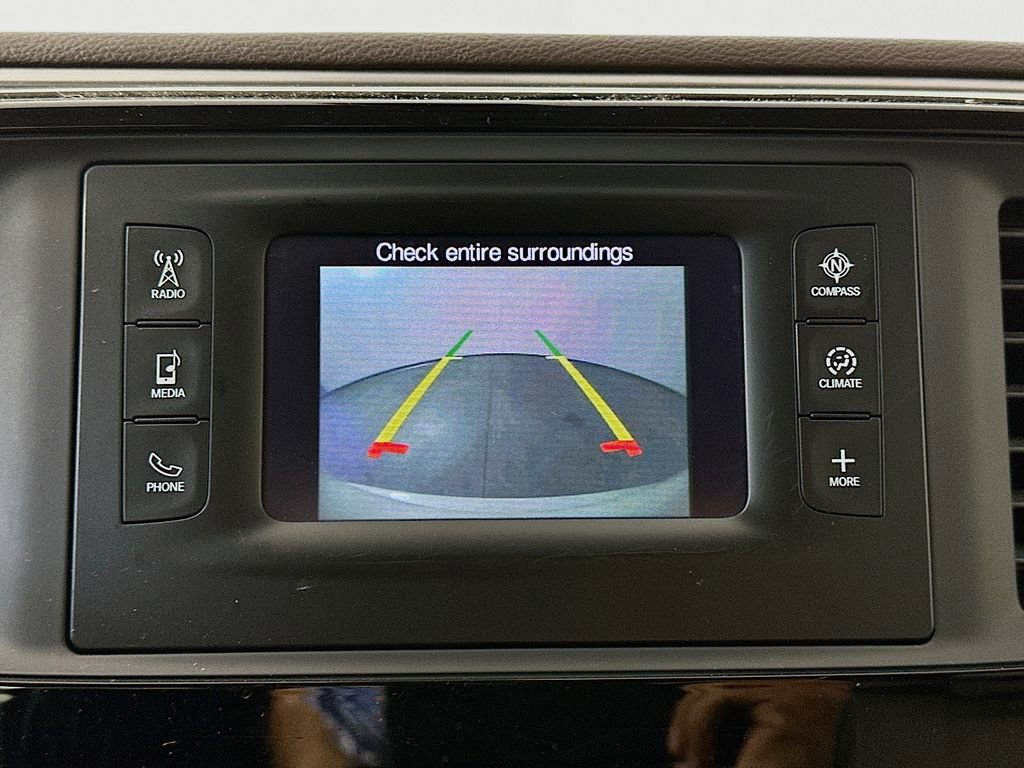Used 2017 Chrysler Pacifica Touring-L FWD image 20