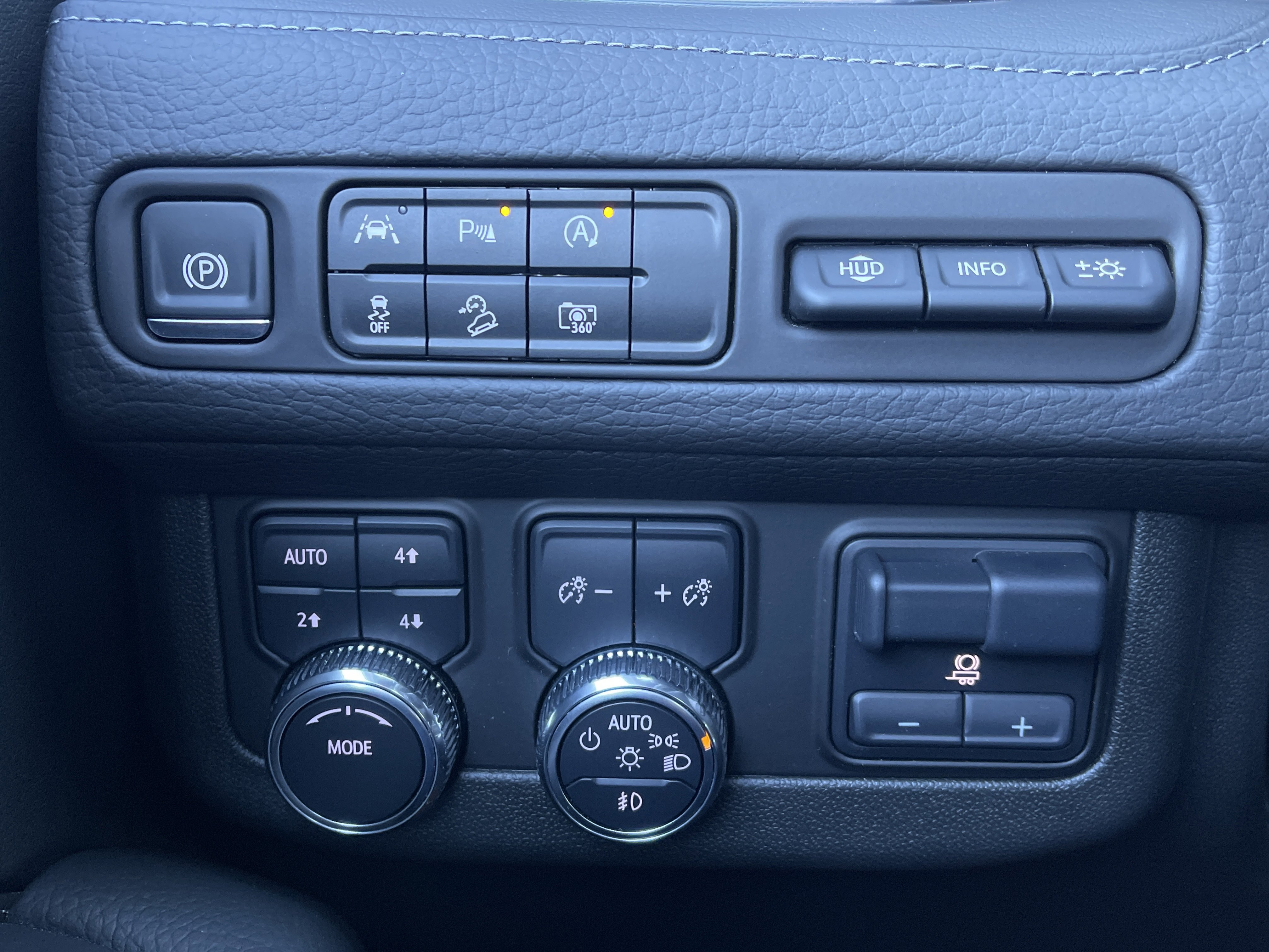 Used 2024 GMC Yukon Denali w/ Max Trailering Package image 21