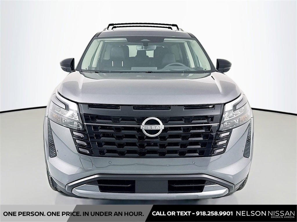 New 2026 Nissan Pathfinder Platinum image 2