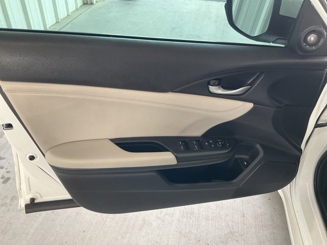 Used 2019 Honda Insight Touring image 5