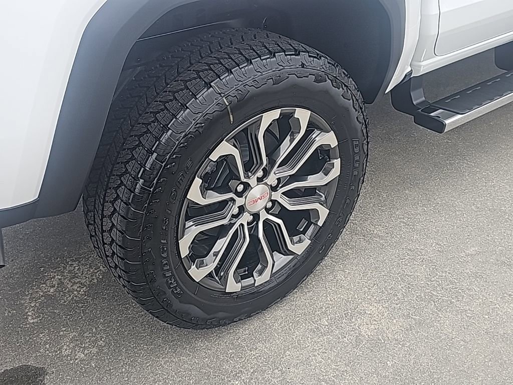 New 2026 GMC Canyon Denali image 6