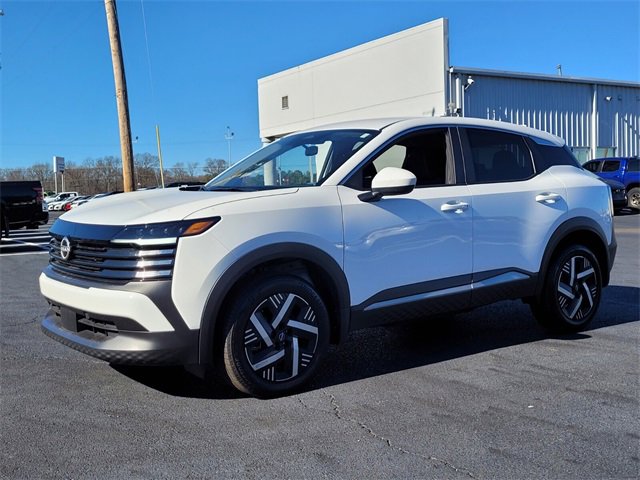 Certified 2025 Nissan Kicks SV w/ Illumination Package image 7