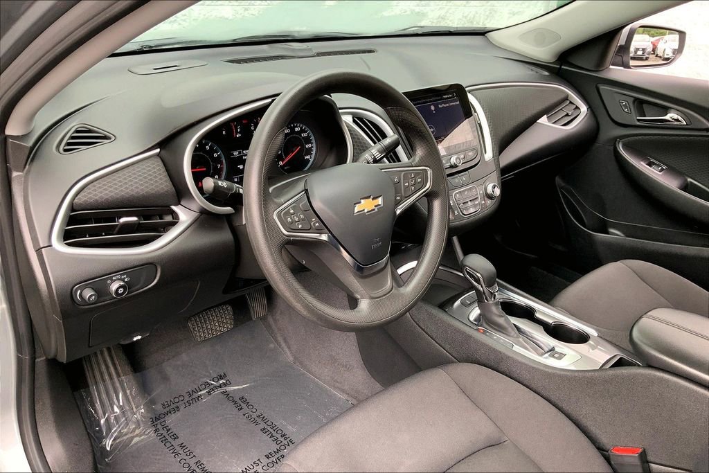 Used 2024 Chevrolet Malibu LT image 14