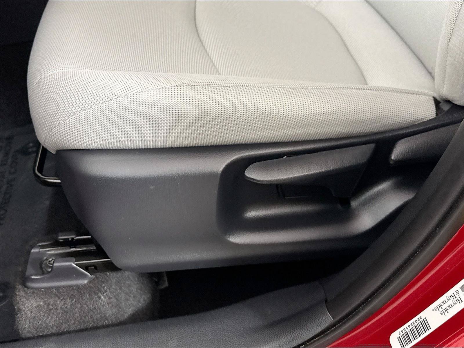 Used 2024 Toyota Corolla Cross LE w/ Moonroof Package FWD image 29