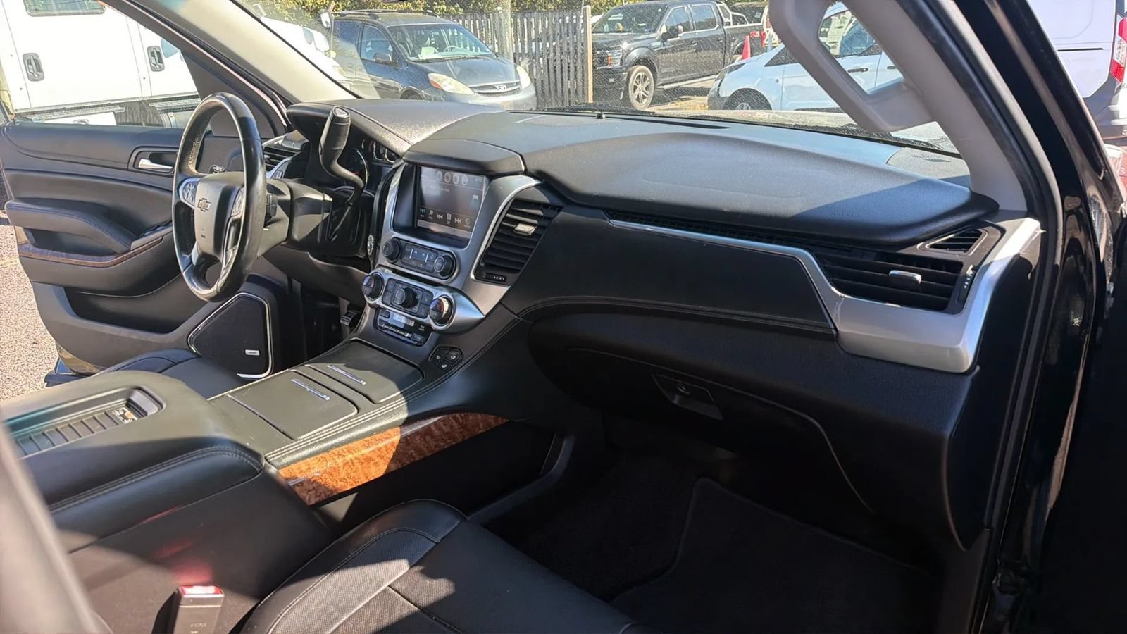 Used 2018 Chevrolet Tahoe Premier AWD/4WD image 12